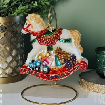 Cavalo de balanço com presentes 14CM